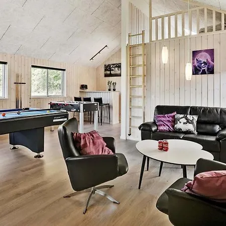 Prázdninový dům Sleeps 18 Pool Wifi *